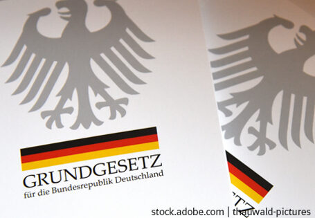 Wie kommt Gott in das Grundgesetz? – Eine Spurensuche
